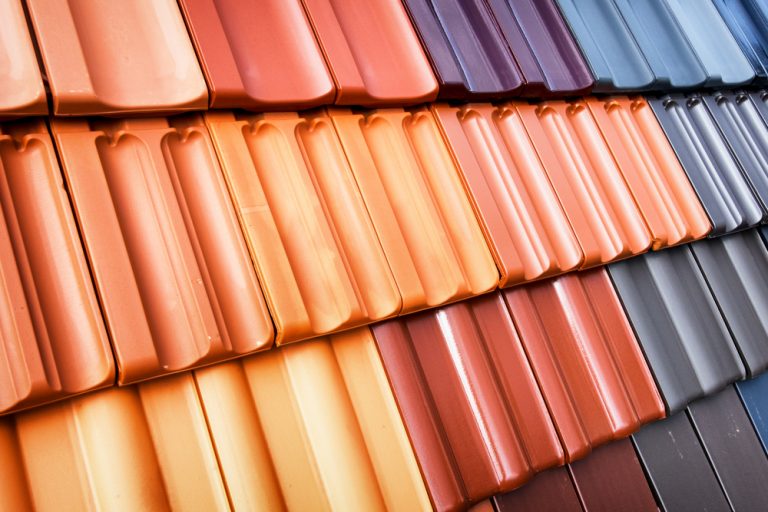 Zoom sur les types et formes de tuiles atypiques et originaux